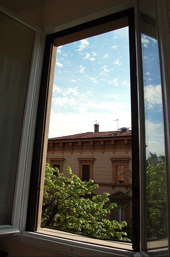 Italy Prestigious Guest House Bologna Bagian luar foto