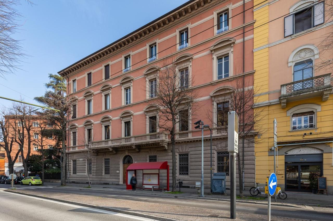 Italy Prestigious Guest House Bologna Bagian luar foto